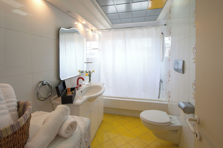 Bathroom 4, villa penelope, Thessaly
