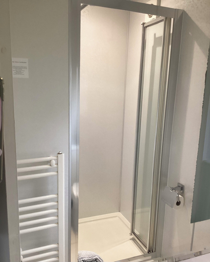Bathroom 3, Furan, Highland
