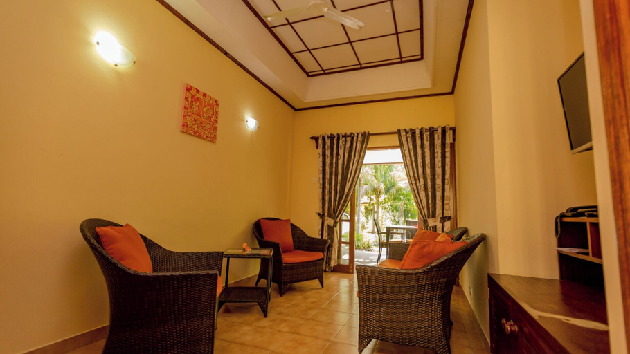 Others 4, Amity Villa