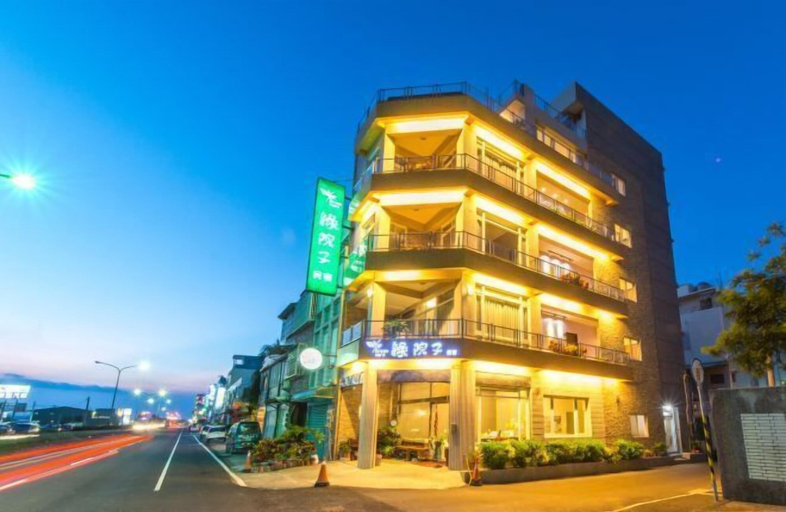 Exterior & Views 2, Kenting Green Yard Hostel, Pingtung