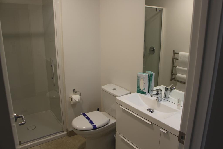 Bathroom 4, Quest Nelson, Nelson