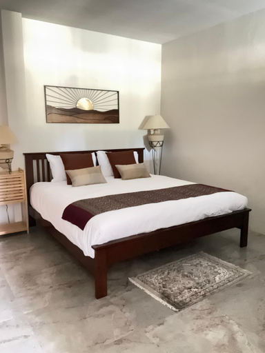 Others 4, Sattee's Home บ้านพักเศรษฐี, Cha-Am