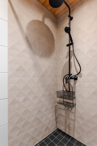 Shower 5, Liidia Apartments, Haapsalu