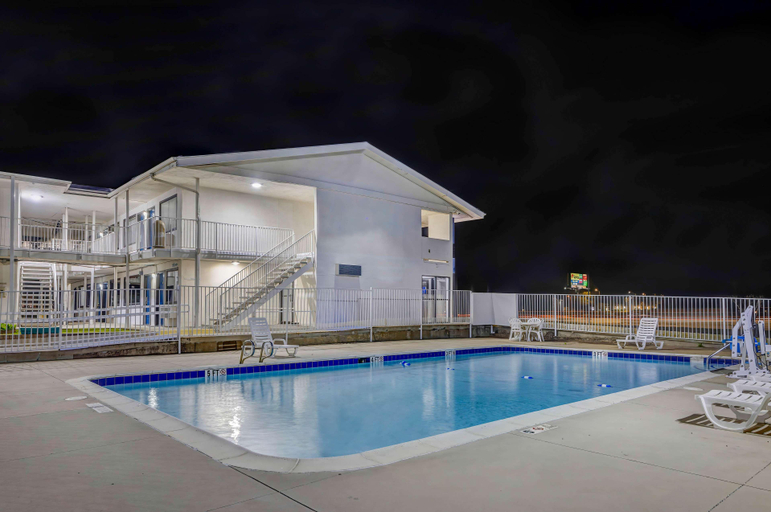 Sport & Beauty 4, Motel 6 Denton - UNT, Denton