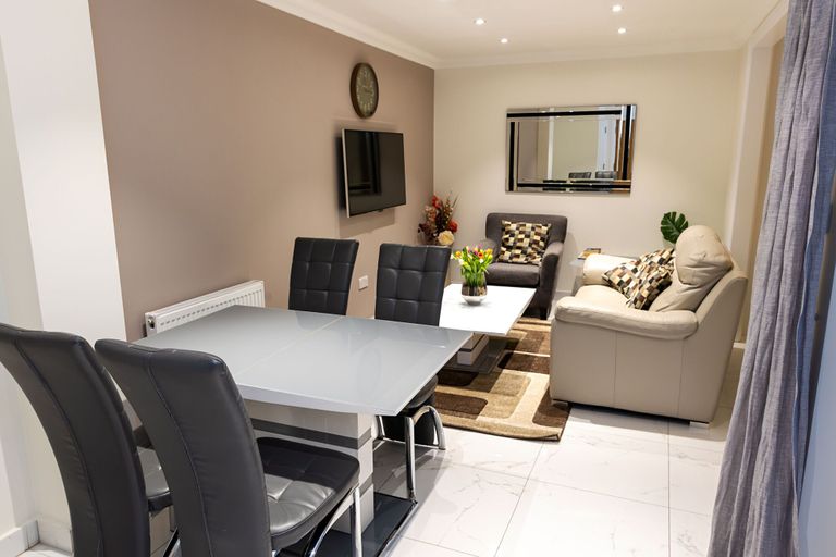 Others 5, Marylebone Executive Apartments, London