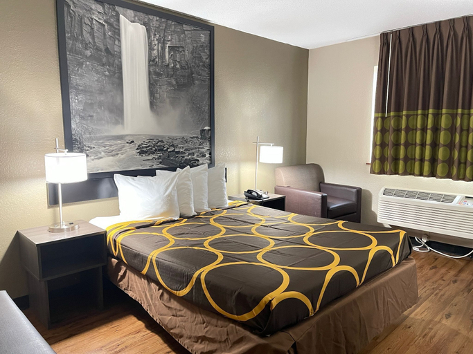 Bedroom 24
