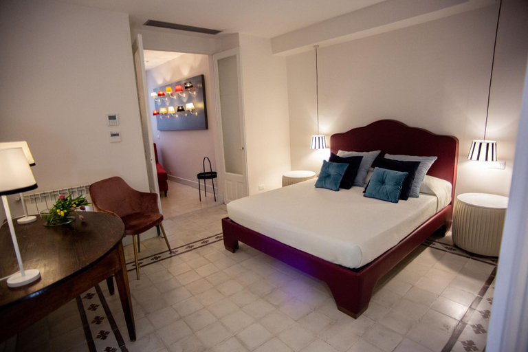 Bedroom 4, Suite 35, Catania