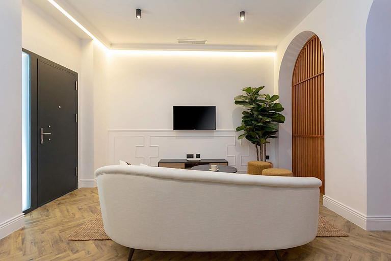 Others 3, Genteel Home Lagar, Sevilla