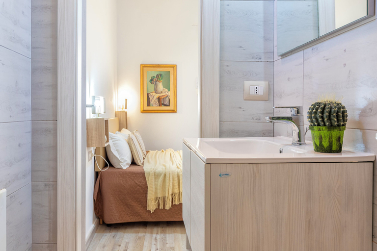 Bathroom 5, Alguer Guest House, Sassari