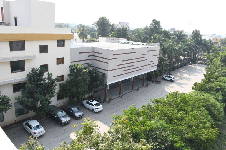 Exterior & Views, Hotel Pushpak Resort, Ahmadnagar