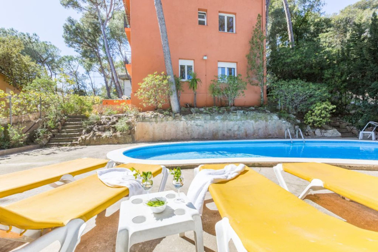 Room 2, Carena 2 in Llafranc, Girona