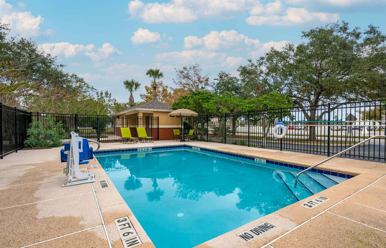Sport & Beauty 4, Extended Stay Deluxe Daytona Beach, Volusia
