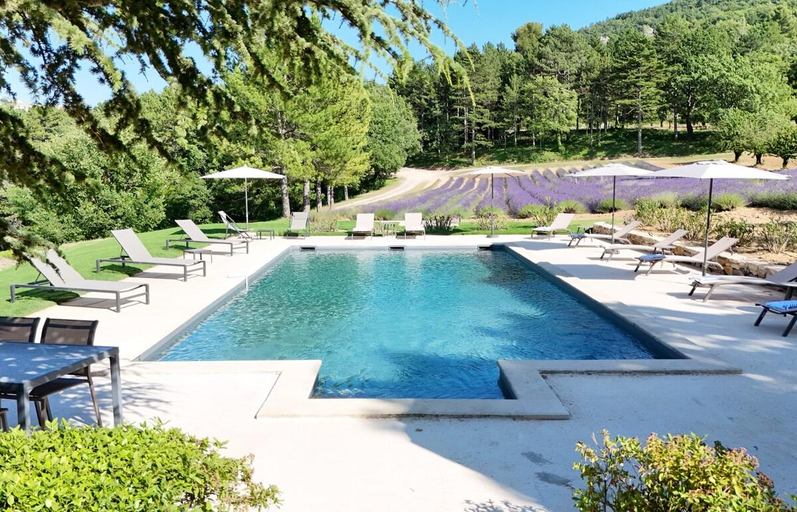 Sport & Beauty 2, Bastide de l'Esclat - Piscine - Champs de Lavandes, Vaucluse