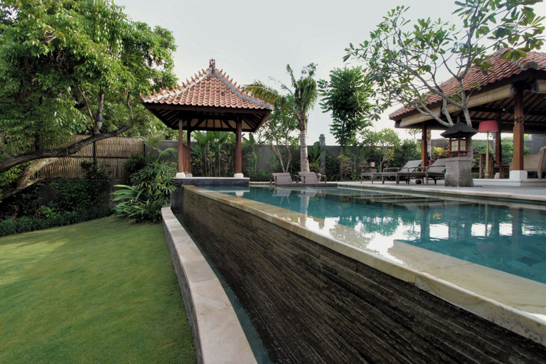 Swimming Pool 10