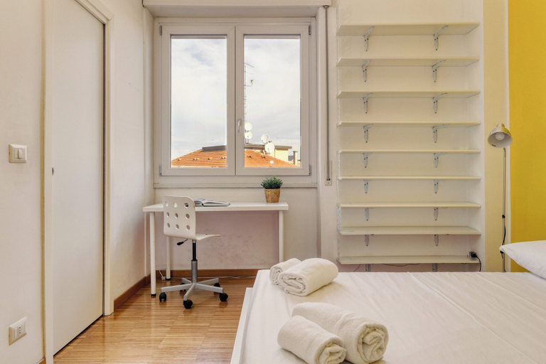 Others 5, Stylish 2BR flat next to Navigli, Milano
