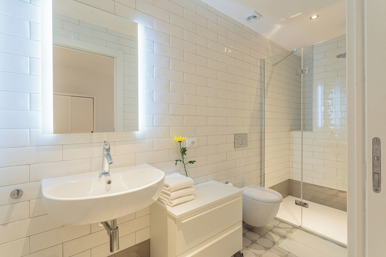 Bathroom, Your Private Harbour Nearby George Clooney by Rent all Como, Como