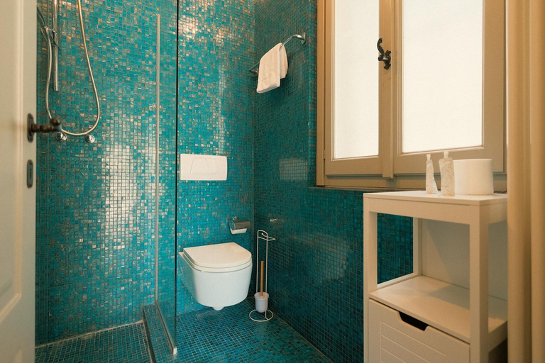 Others 3, Villa Locana con Jacuzzi e vista lago, Como