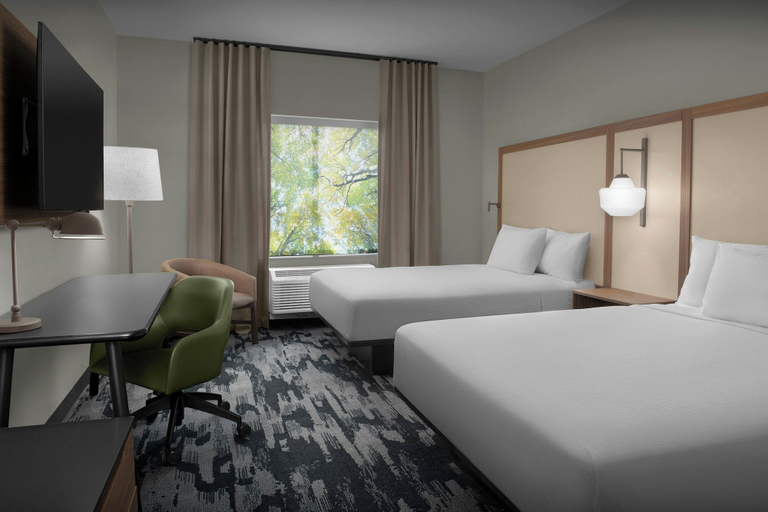 Bedroom 4, Fairfield Inn & Suites by Marriott Paris, Lamar