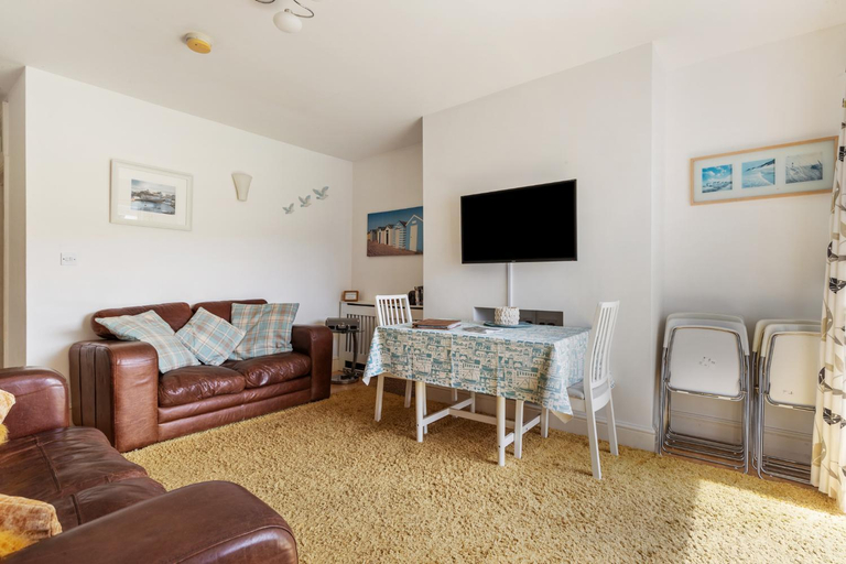 Others 5, The Pennines - Close to town beach and shops, Pembrokeshire
