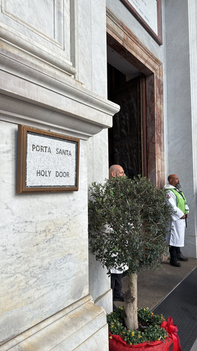 Exterior & Views 2, ERINAHOUSE, Rome