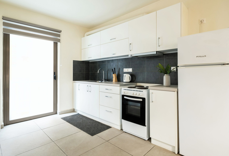 Others 4, Elysee apartment 1, Attica