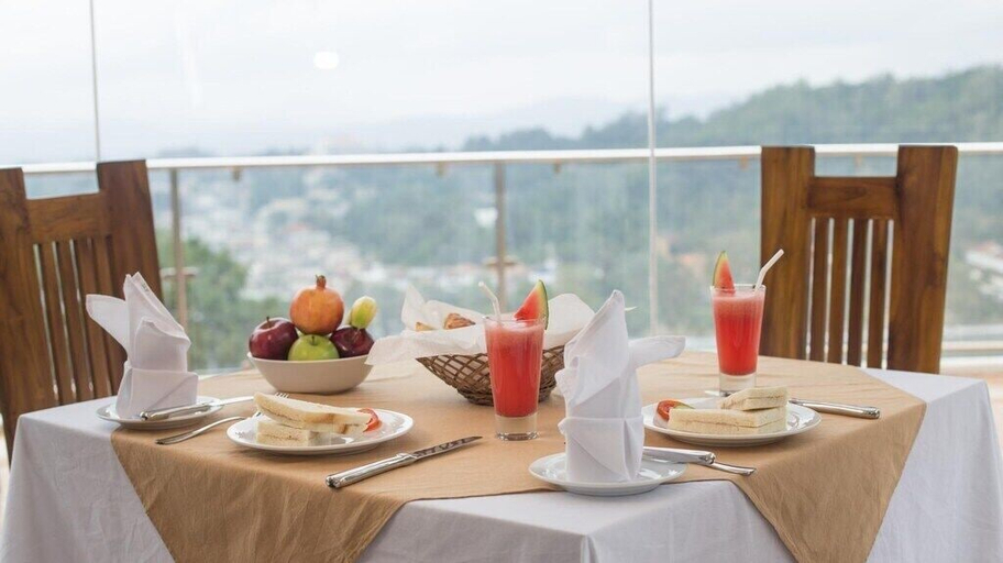 Food & Drinks 3, Sandriana Lake view, K.F.G. & G. Korale