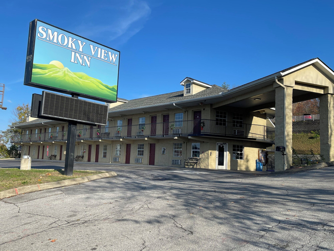 Exterior & Views 2, Pin Oak Parkway Inn, Sevier