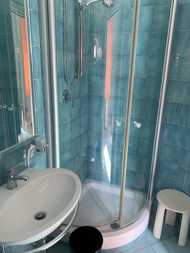 Bathroom 5, Hotel Residence La Darsena, Salerno
