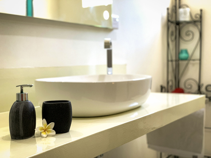 Bathroom 4, Abiki Mauritius, Black River