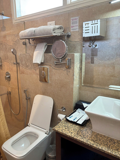 Bathroom 3, Regenta Resort & Spa Mashobra, Shimla