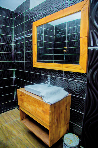Bathroom 4, New green Horse Hotel, Cotonou