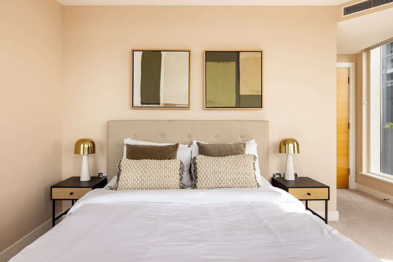 Bedroom 2, The Riverside Residence - 3bdr Flat With Balcony, London