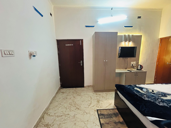 Others 3, Divya Darshan Stay, Faizabad