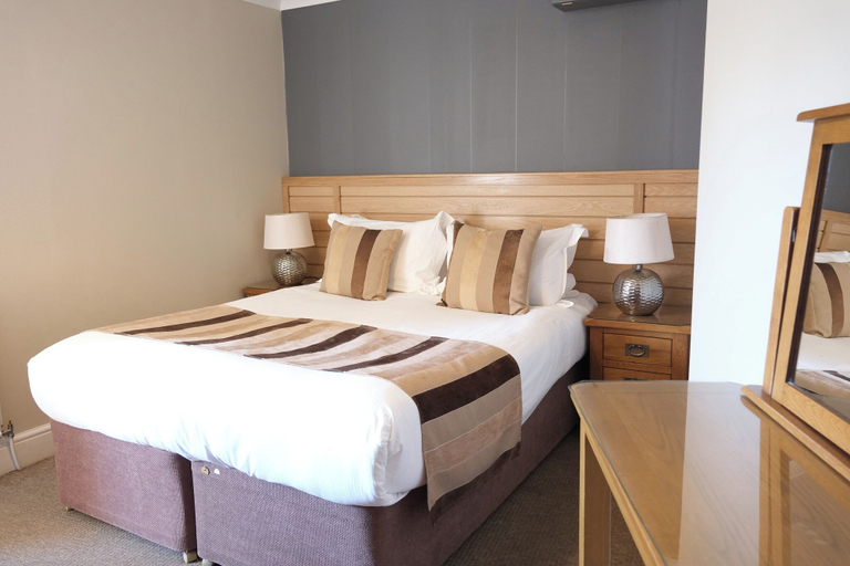 Bedroom 3, The Glen Mhor Apartments, Highland
