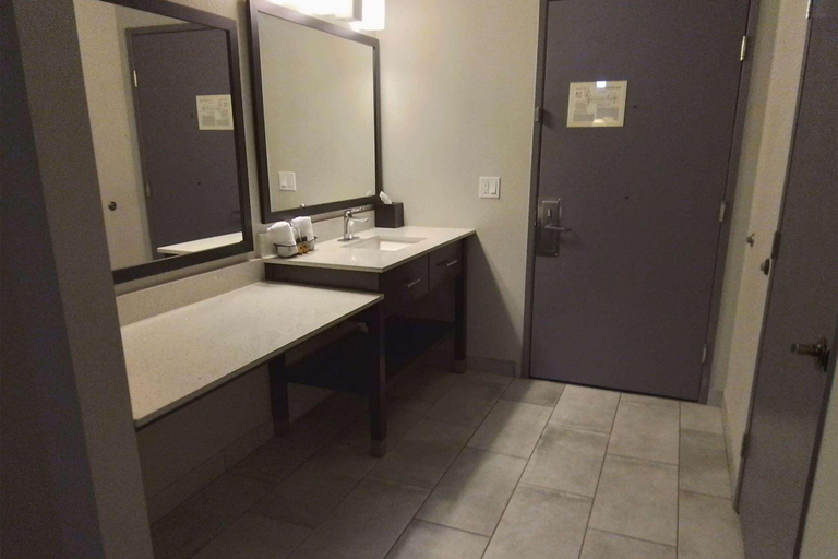 Bathroom 4, Baymont by Wyndham Moses Lake, Grant
