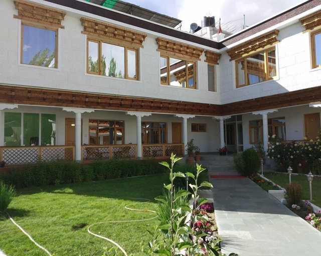 Others 4, Zambala Inn, Leh