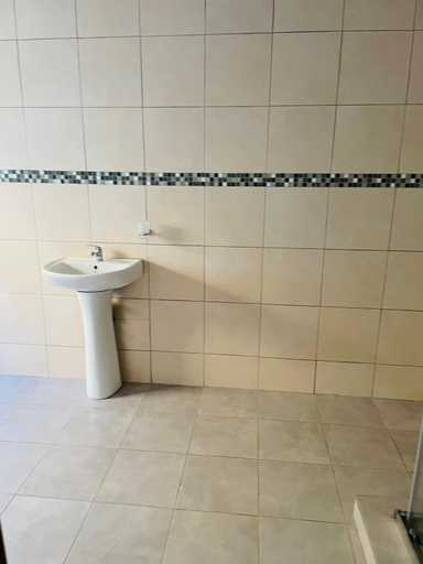 Bathroom 3, Druza's guesthouse, Bojanala