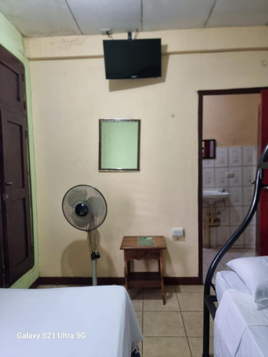 Others 5, Hostal San Antonio, León