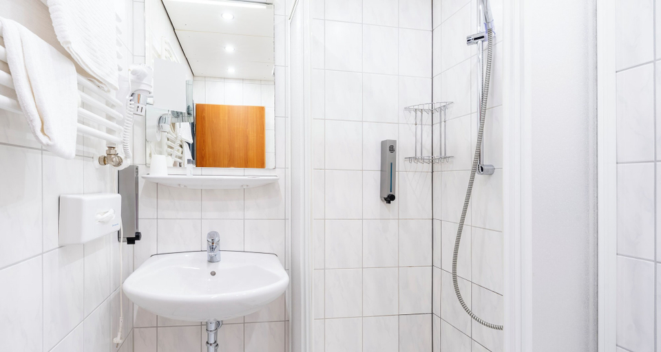 Bathroom 3, PLAZA Hotel Föhr am Bodensee, Bodenseekreis