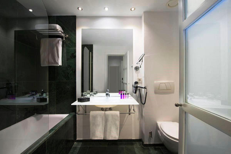 Bathroom 5, Innside Palma Center, Baleares