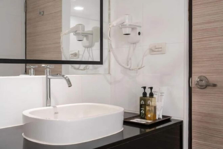 Bathroom 7