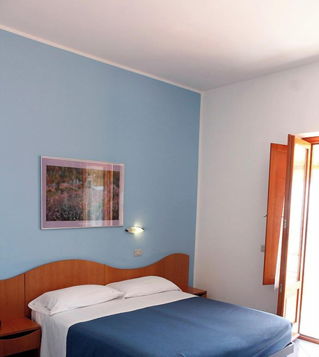 Bedroom 2, Hotel Residence La Darsena, Salerno
