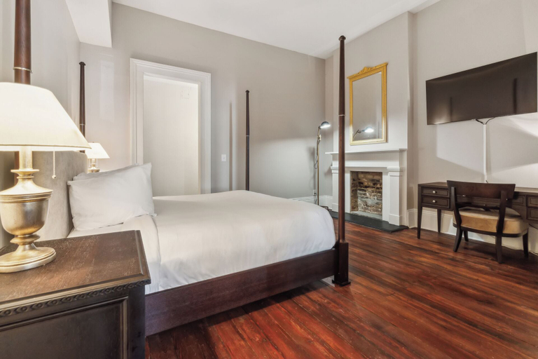 Bedroom 4, Maison St Charles, Orleans