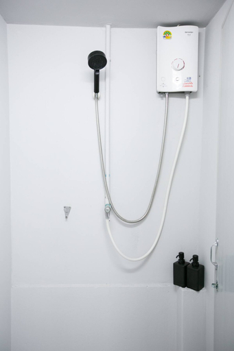Bathroom 2, Xin hostel Wachiratham 21, Bang Na