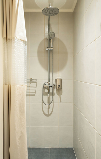 Bathroom, Elysee apartment 1, Attica