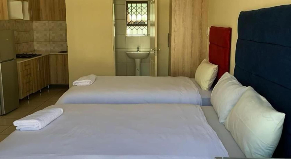 Bedroom 2, Blueville Guest House, Nkangala