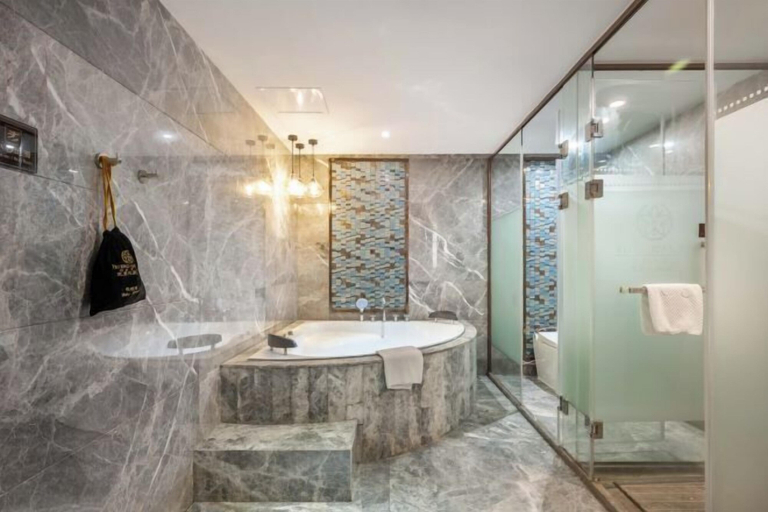 Bathroom 4, Ye Feng Garden Hotel, Dongguan