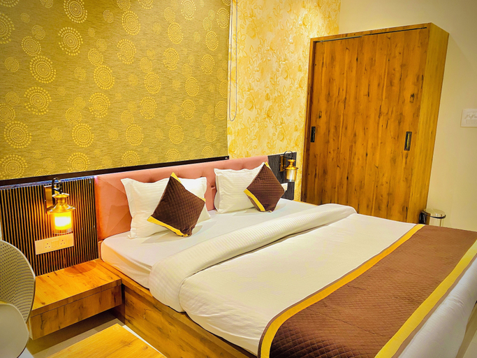 Bedroom 3, Hotel Tulsi Grand Inn, Mathura