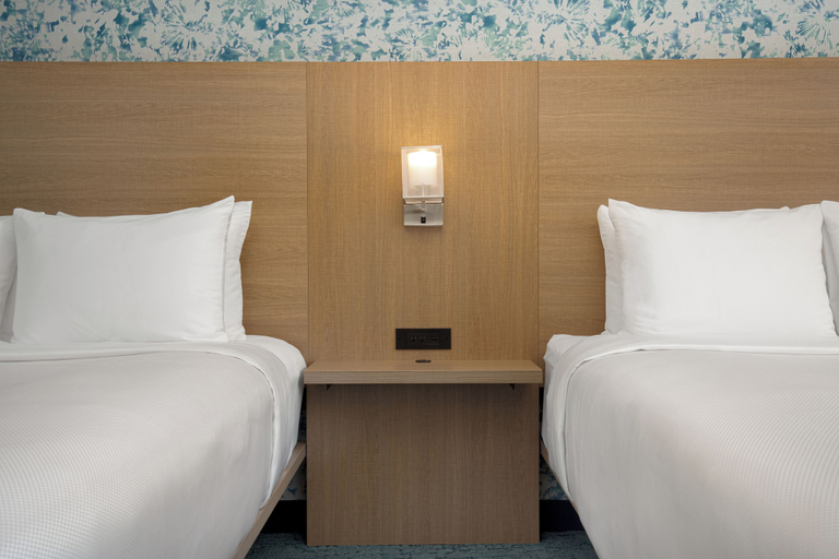 Bedroom 3, Quality Inn & Suites, Leeds and Grenville