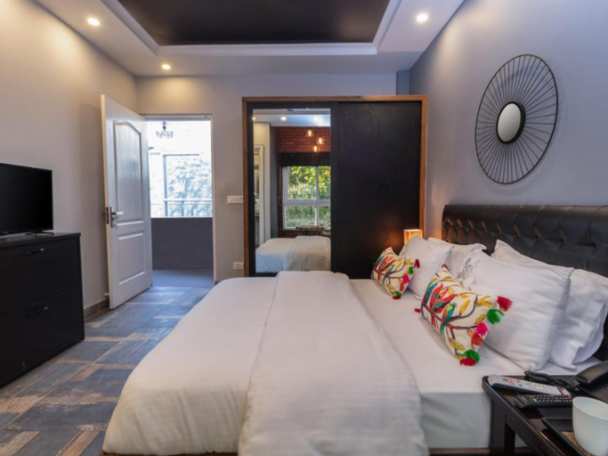 Bedroom 1, Nirvana Mussoorie, Dehradun